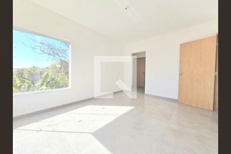 Casa à venda com 180m², 4 quartos e 2 vagasSuíte 2