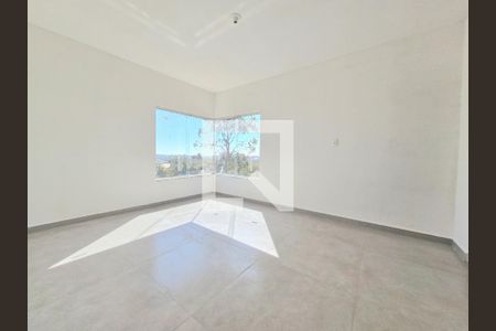 Casa à venda com 180m², 4 quartos e 2 vagasSuíte 2