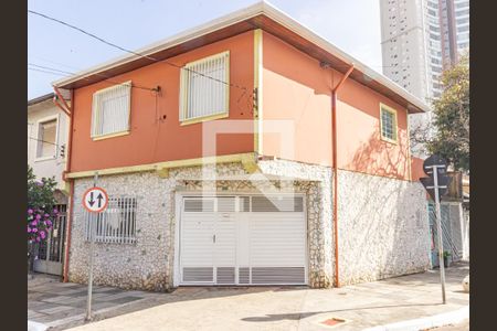 Casa para alugar com 135m², 3 quartos e 1 vaga Casa para alugar com 135m², 3 quartos e 1 vagaFachada