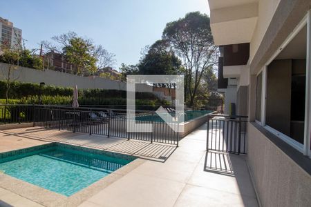 Apartamento à venda com 34m², 1 quarto e sem vaga Apartamento à venda com 34m², 1 quarto e sem vagaÁrea comum - Piscina