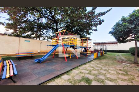 Apartamento para alugar com 55m², 2 quartos e 1 vaga Apartamento para alugar com 55m², 2 quartos e 1 vagaÁrea comum - Playground
