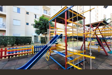 Apartamento para alugar com 55m², 2 quartos e 1 vaga Apartamento para alugar com 55m², 2 quartos e 1 vagaÁrea comum - Playground
