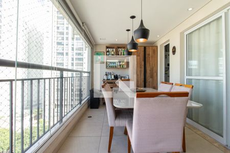 Apartamento à venda com 70m², 2 quartos e 2 vagas Apartamento à venda com 70m², 2 quartos e 2 vagasVaranda