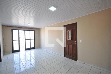 Sala de casa para alugar com 3 quartos, 75m² em Vila Nivi, São Paulo