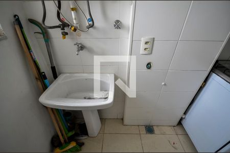 Apartamento à venda com 57m², 2 quartos e 1 vagaCozinha e Área de Serviço