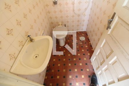 Casa à venda com 250m², 3 quartos e 2 vagasÁrea de Serviço - Banheiro