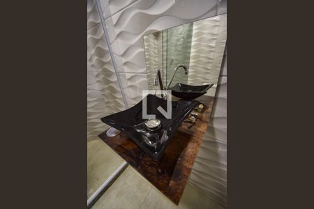 Casa de condomínio à venda com 180m², 2 quartos e sem vagaBanheiro Social