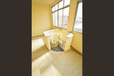 Casa de condomínio à venda com 180m², 2 quartos e sem vagaEscada de Acesso ao Terraço