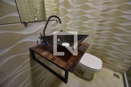 Casa de condomínio à venda com 180m², 2 quartos e sem vagaBanheiro do Quarto 2 (Suíte)