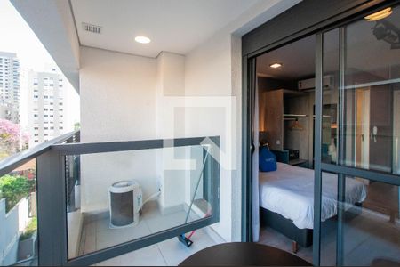 Varanda de kitnet/studio à venda com 1 quarto, 27m² em Pinheiros, São Paulo