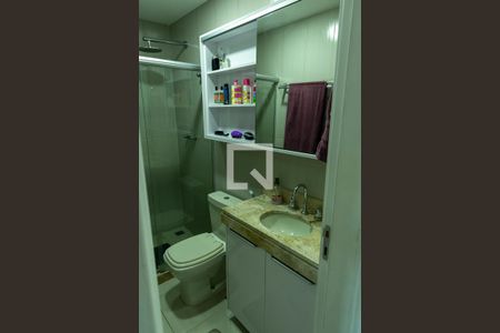 Apartamento à venda com 83m², 2 quartos e 1 vaga Apartamento à venda com 83m², 2 quartos e 1 vagaBanheiro da Suite 1