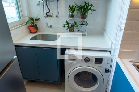Apartamento à venda com 83m², 2 quartos e 1 vaga Apartamento à venda com 83m², 2 quartos e 1 vagaÁrea de serviço