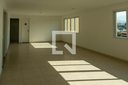 Apartamento à venda com 83m², 2 quartos e 1 vaga Apartamento à venda com 83m², 2 quartos e 1 vagaÁrea comum - Salão de festas