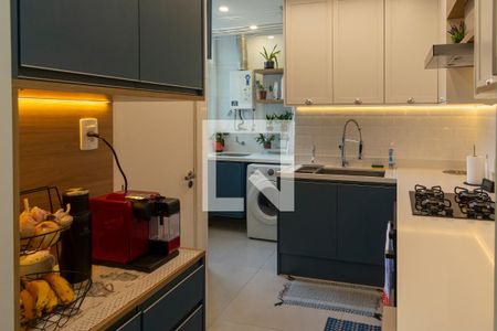Apartamento à venda com 83m², 2 quartos e 1 vaga Apartamento à venda com 83m², 2 quartos e 1 vagaCozinha - Armários