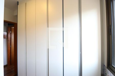 Apartamento à venda com 68m², 2 quartos e 1 vagaQuarto 2