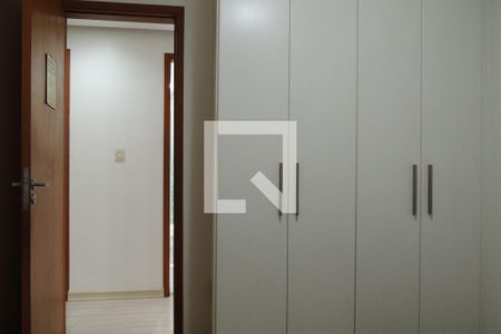 Apartamento à venda com 110m², 4 quartos e 2 vagasQuarto 3 - Armários