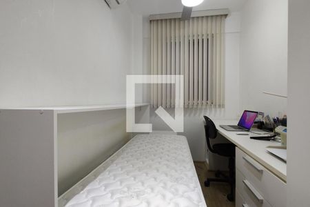 Apartamento à venda com 110m², 4 quartos e 2 vagasQuarto 4 - Armários