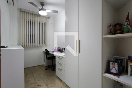 Apartamento à venda com 110m², 4 quartos e 2 vagasQuarto 4 - Armários