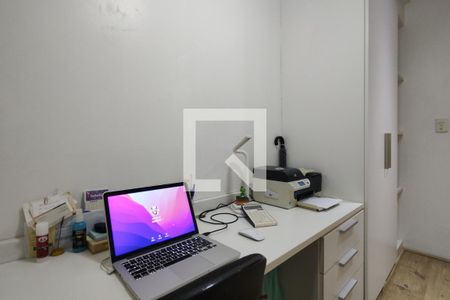 Apartamento à venda com 110m², 4 quartos e 2 vagasQuarto 4 - Armários