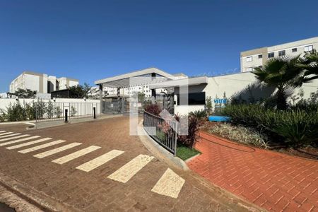 Apartamento para alugar com 43m², 2 quartos e 1 vaga Apartamento para alugar com 43m², 2 quartos e 1 vagaFachada