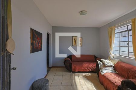 Sala de casa à venda com 6 quartos, 360m² em São Marcos, Belo Horizonte