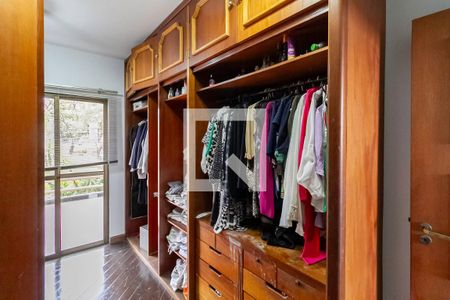 Casa à venda com 1000m², 6 quartos e 9 vagasCloset da suíte master
