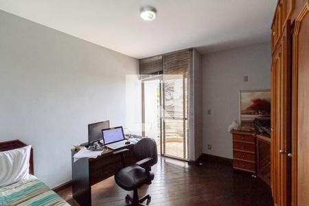 Casa à venda com 1000m², 6 quartos e 9 vagasSemi suíte 2