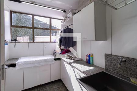 Casa à venda com 1000m², 6 quartos e 9 vagasÁrea de serviço