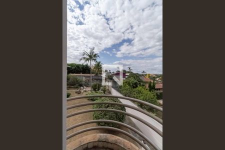 Casa à venda com 1000m², 6 quartos e 9 vagasVaranda da semi suíte 1