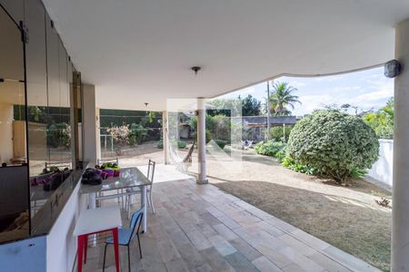 Casa à venda com 1000m², 6 quartos e 9 vagasQuintal
