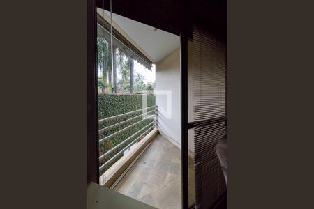 Casa à venda com 1000m², 6 quartos e 9 vagasVaranda da semi suíte 4