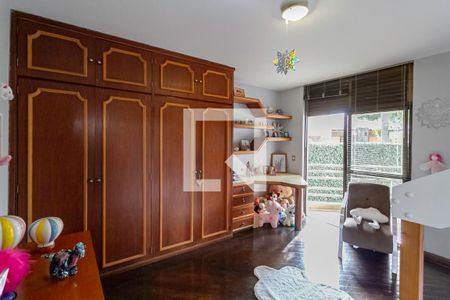 Casa à venda com 1000m², 6 quartos e 9 vagasSemi suíte 4