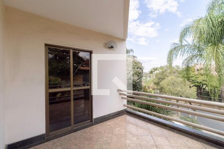 Casa à venda com 1000m², 6 quartos e 9 vagasVaranda das suíte 1 e master