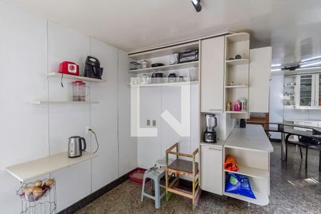 Casa à venda com 1000m², 6 quartos e 9 vagasCozinha