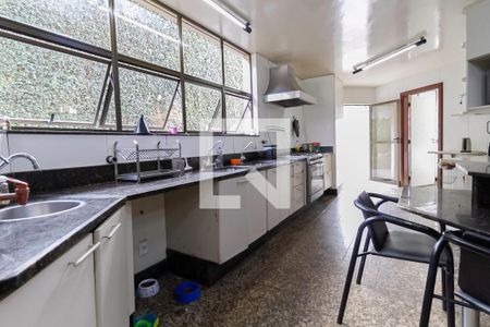 Casa à venda com 1000m², 6 quartos e 9 vagasCozinha