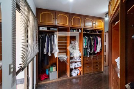 Casa à venda com 1000m², 6 quartos e 9 vagasCloset da suíte master