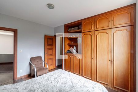 Casa à venda com 1000m², 6 quartos e 9 vagasSemi suíte 3