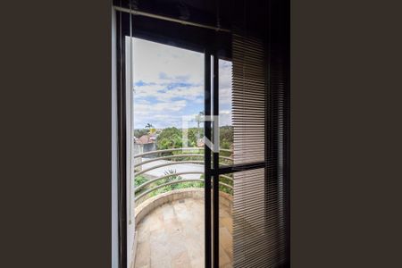 Casa à venda com 1000m², 6 quartos e 9 vagasVaranda da semi suíte 2