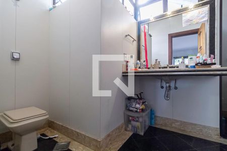 Casa à venda com 1000m², 6 quartos e 9 vagasBanheiro da suíte