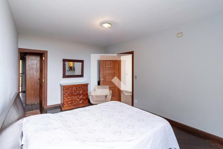 Casa à venda com 1000m², 6 quartos e 9 vagasSuíte master