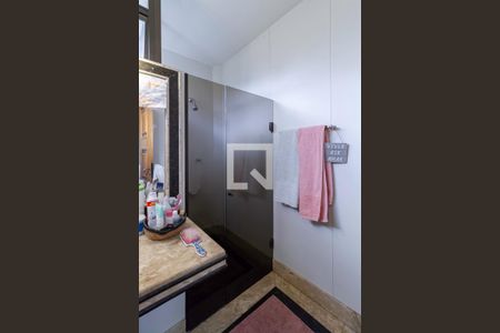 Casa à venda com 1000m², 6 quartos e 9 vagasBanheiro da suíte