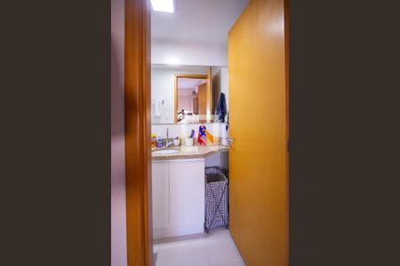 Apartamento à venda com 80m², 2 quartos e 1 vaga Apartamento à venda com 80m², 2 quartos e 1 vagaBanheiro da Suíte 2
