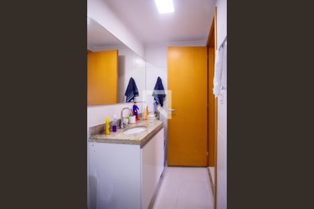 Apartamento à venda com 80m², 2 quartos e 1 vaga Apartamento à venda com 80m², 2 quartos e 1 vagaBanheiro da Suíte 2
