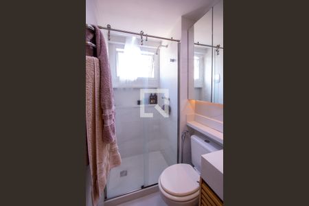 Apartamento à venda com 80m², 2 quartos e 1 vaga Apartamento à venda com 80m², 2 quartos e 1 vagaBanheiro da Suíte 1