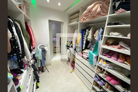 Apartamento à venda com 65m², 2 quartos e sem vaga Apartamento à venda com 65m², 2 quartos e sem vagaCloset