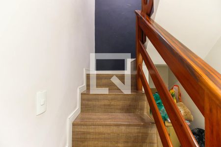 Casa à venda com 100m², 2 quartos e 1 vagaEscada de Acesso