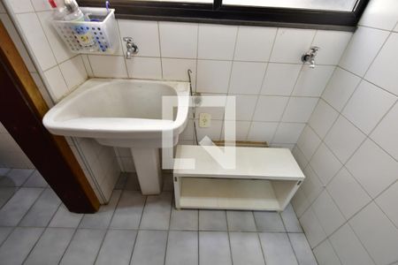 Apartamento à venda com 86m², 3 quartos e 1 vagaÁrea de Serviço