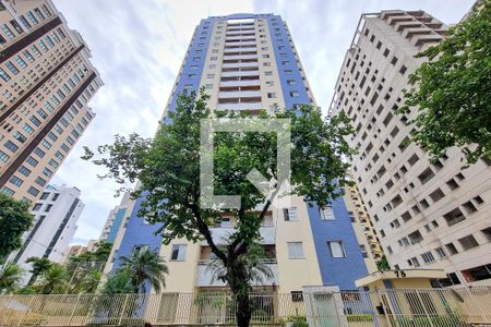 Apartamento para alugar com 78m², 3 quartos e 2 vagas Apartamento para alugar com 78m², 3 quartos e 2 vagasFachada