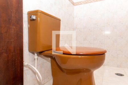 Casa à venda com 100m², 2 quartos e 2 vagasBanheiro da Suíte