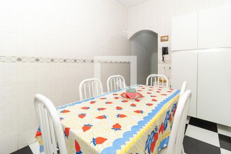 Casa à venda com 100m², 2 quartos e 2 vagasCozinha